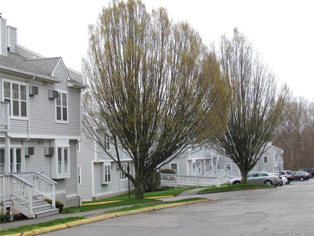 82 Longview Street - Photo 1