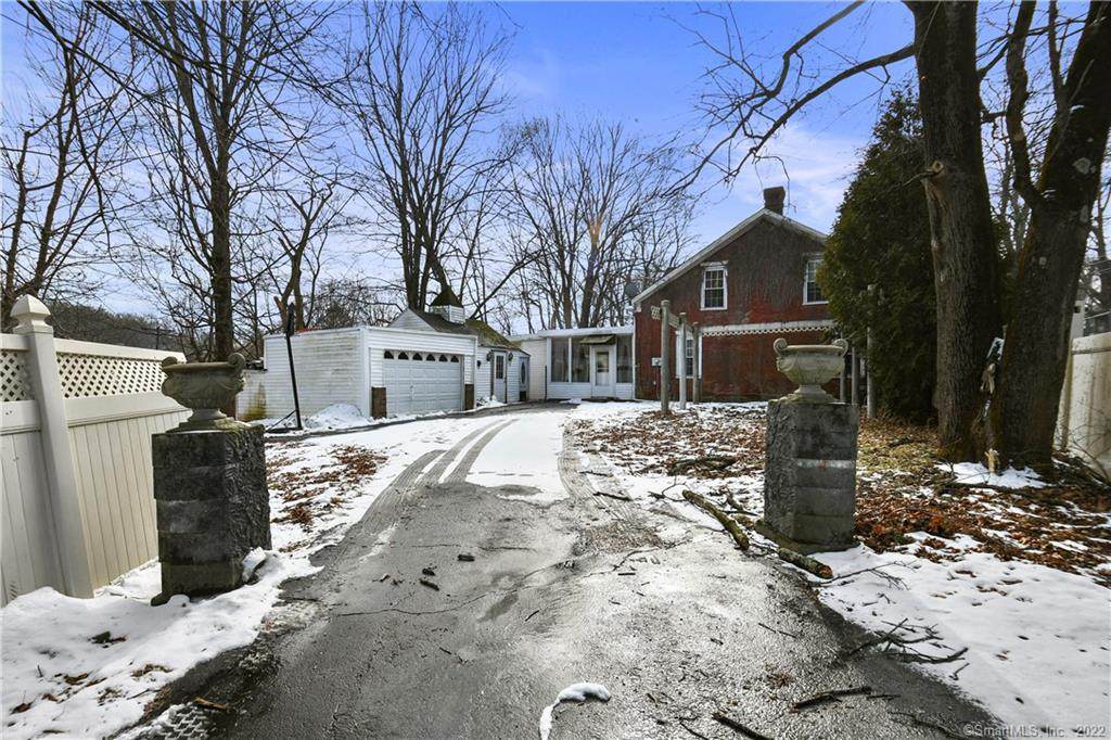 991 Riverside Drive - Photo 1