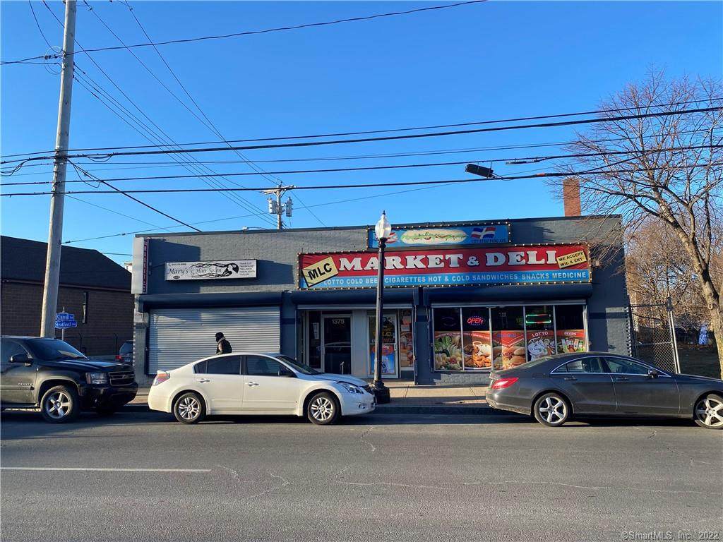 1377 Stratford Avenue - Photo 1