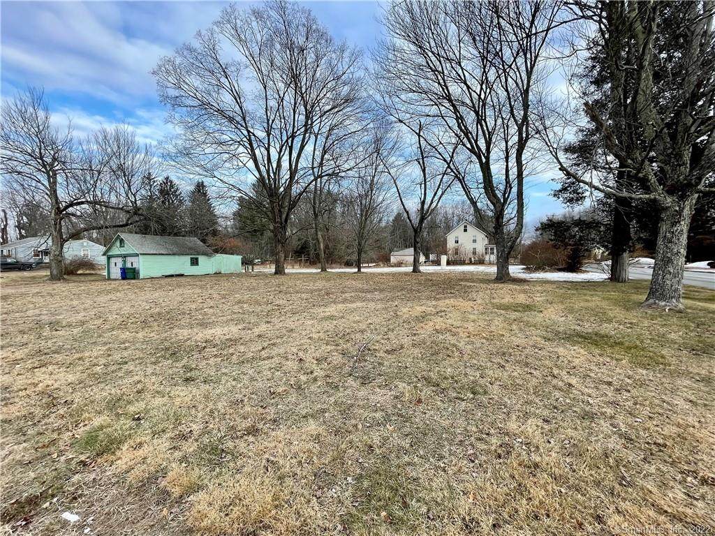 744 Sullivan Avenue - Photo 1