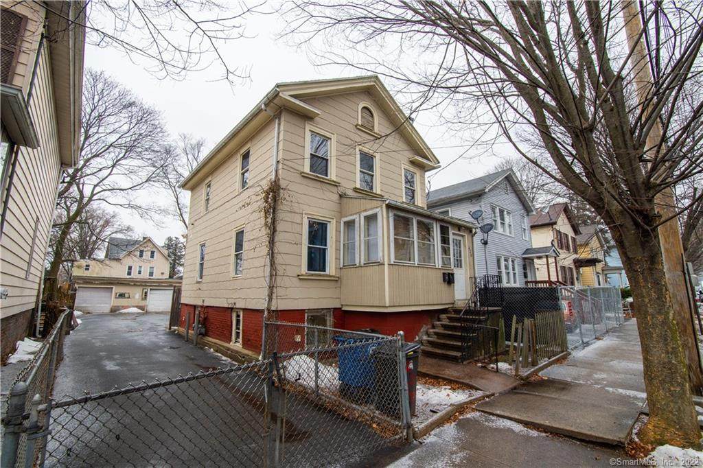 420 Blatchley Avenue - Photo 1