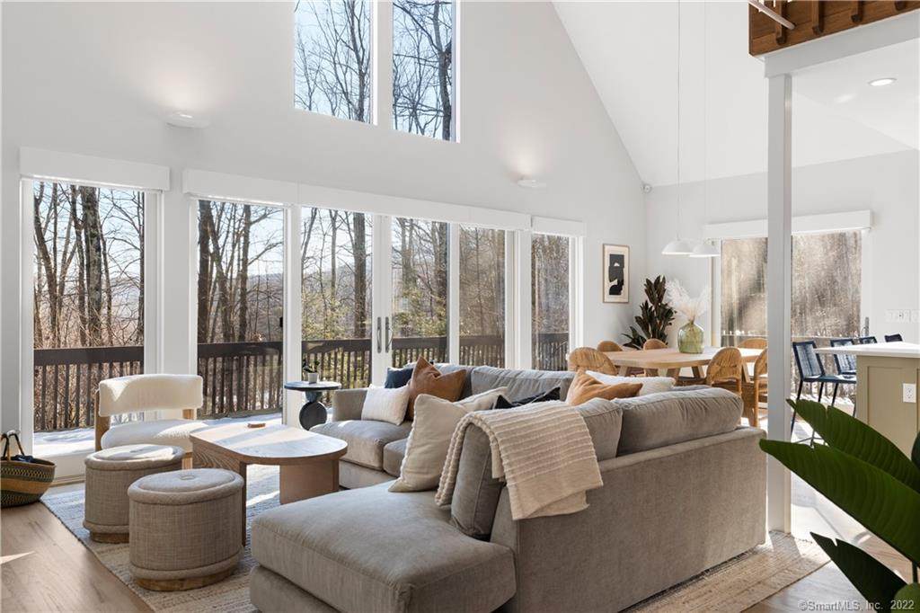 33 Westmount Road - Photo 1