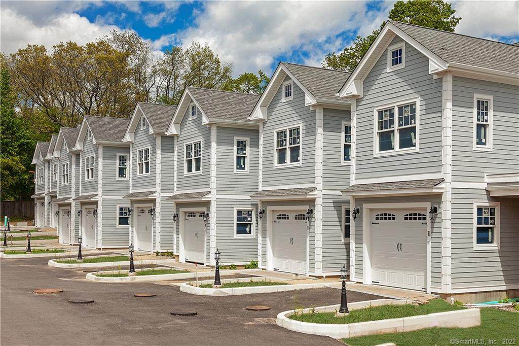 2455 Boston Post Road - Photo 1