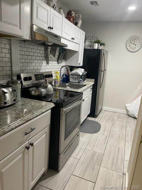 393 Laurel Avenue - Photo 1