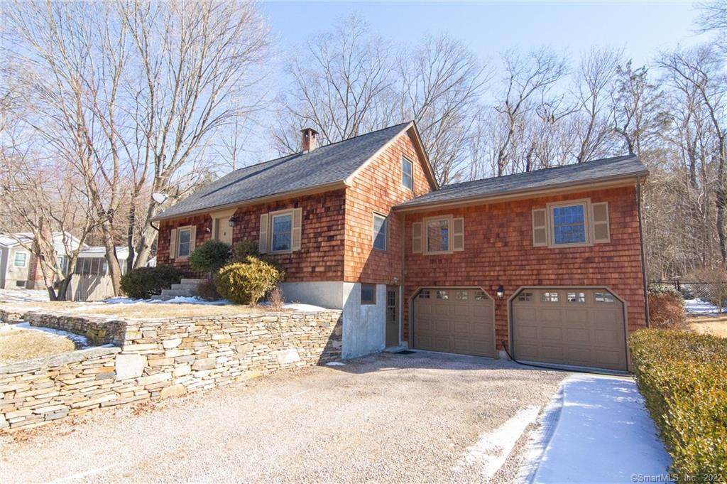 9 Country Drive - Photo 1