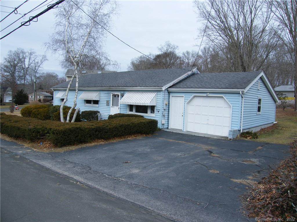 11 Islanda Court - Photo 1
