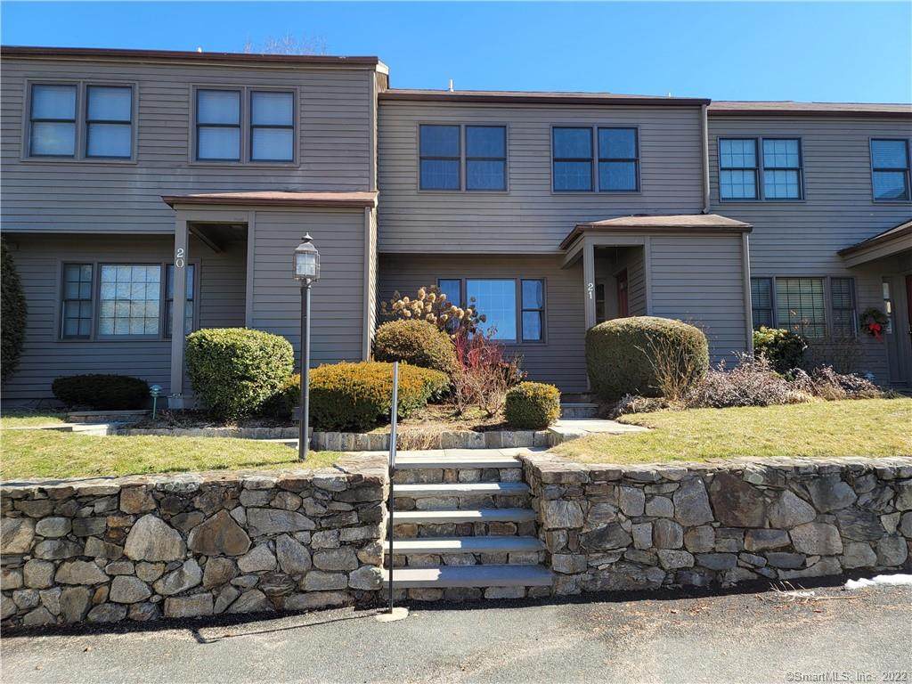 21 Lambert Common - Photo 1