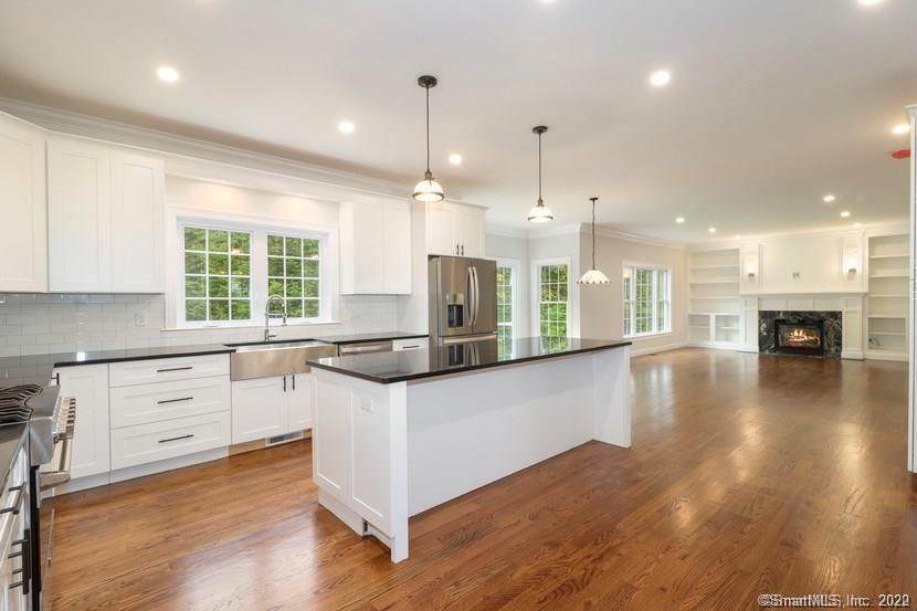 8 Tall Oaks Drive - Photo 1