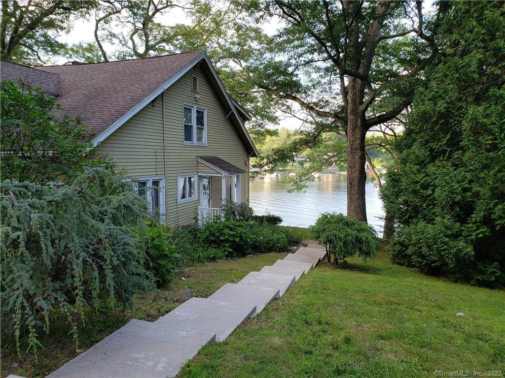 105 Standish Road - Photo 1