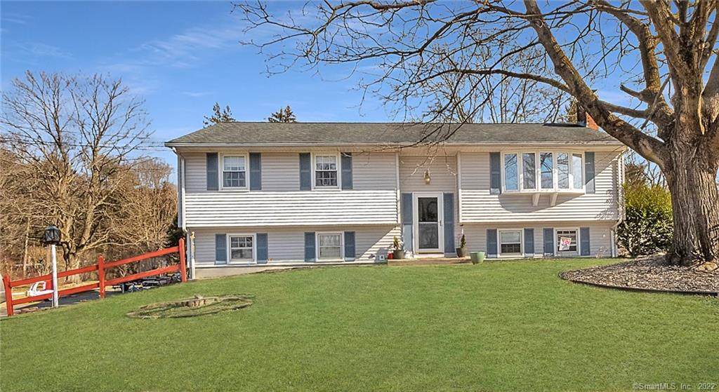 107 Clearfield Drive - Photo 1