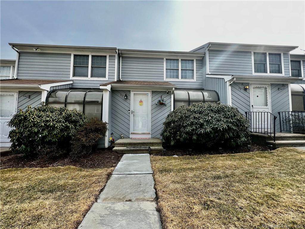 35 Seaside Avenue - Photo 1