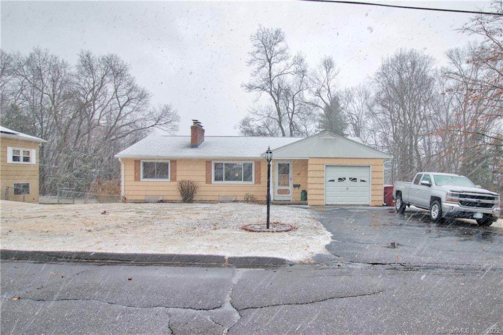 147 Lincoln Street - Photo 1