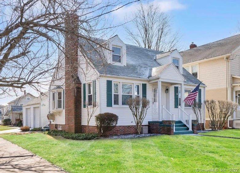 425 Main Street - Photo 1