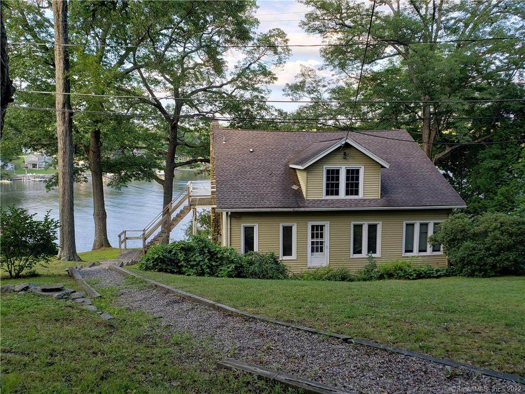 105 Standish Road - Photo 1