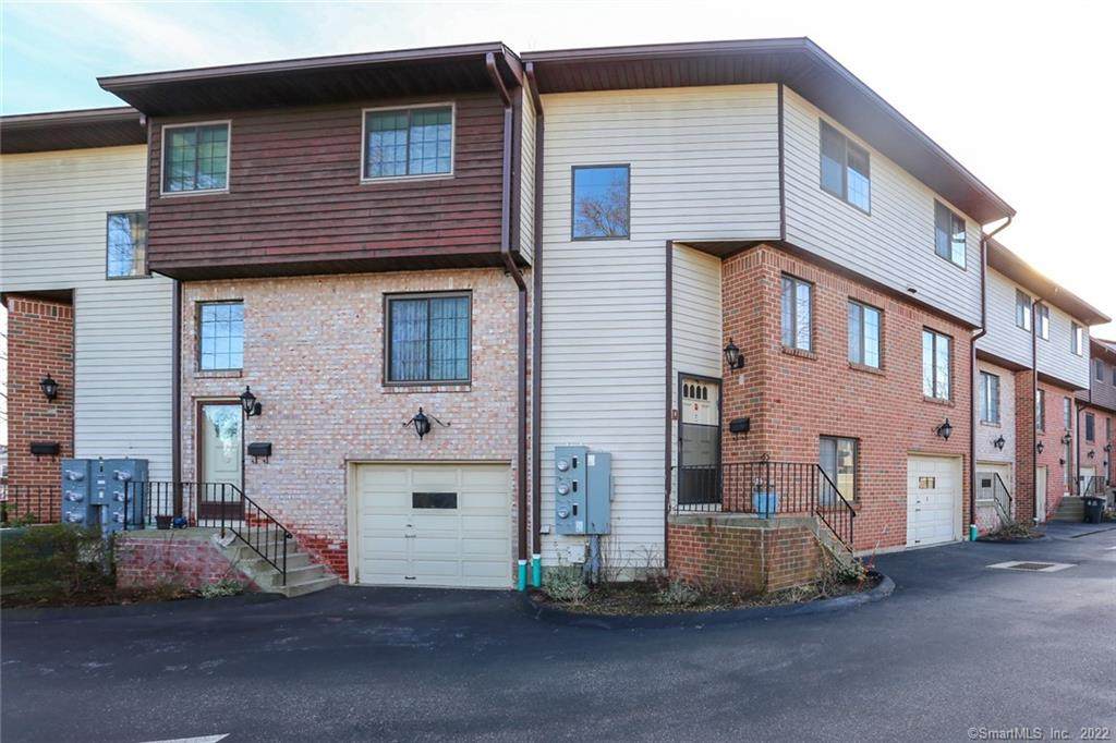 237 Strawberry Hill Avenue - Photo 1
