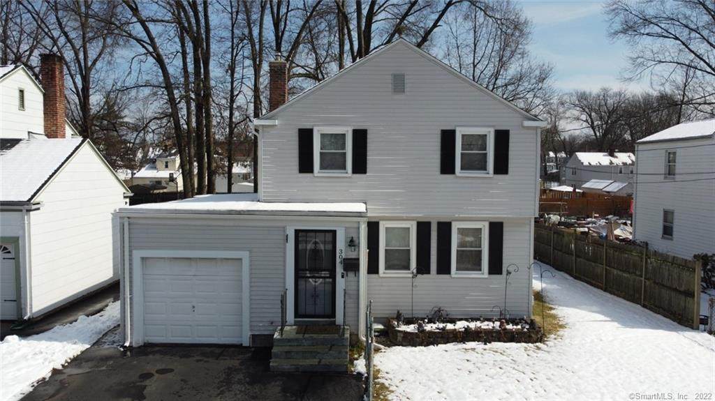 304 Saybrooke Street - Photo 1