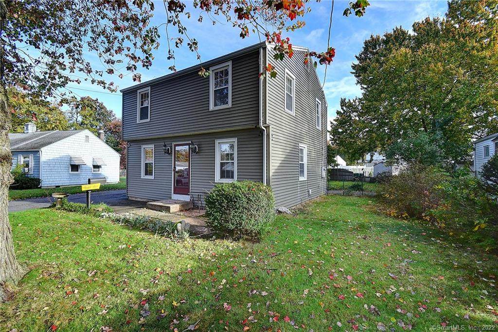 32 Suffolk Drive - Photo 1