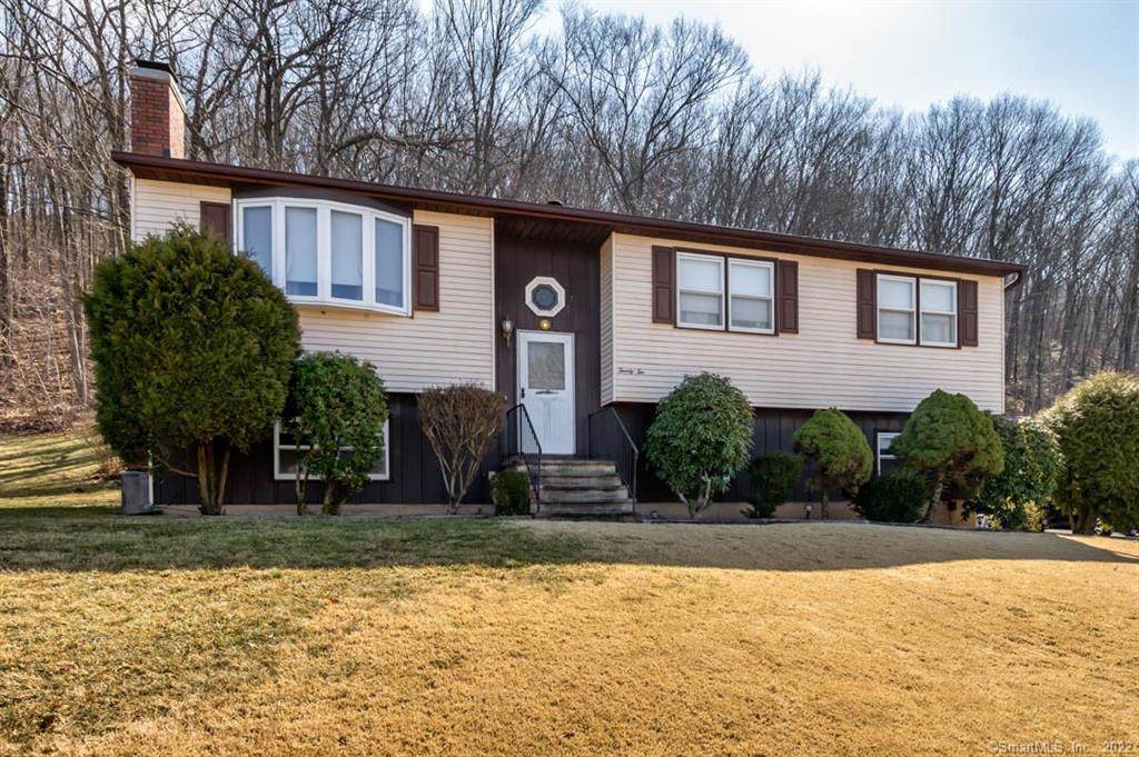 22 Pequot Road - Photo 1