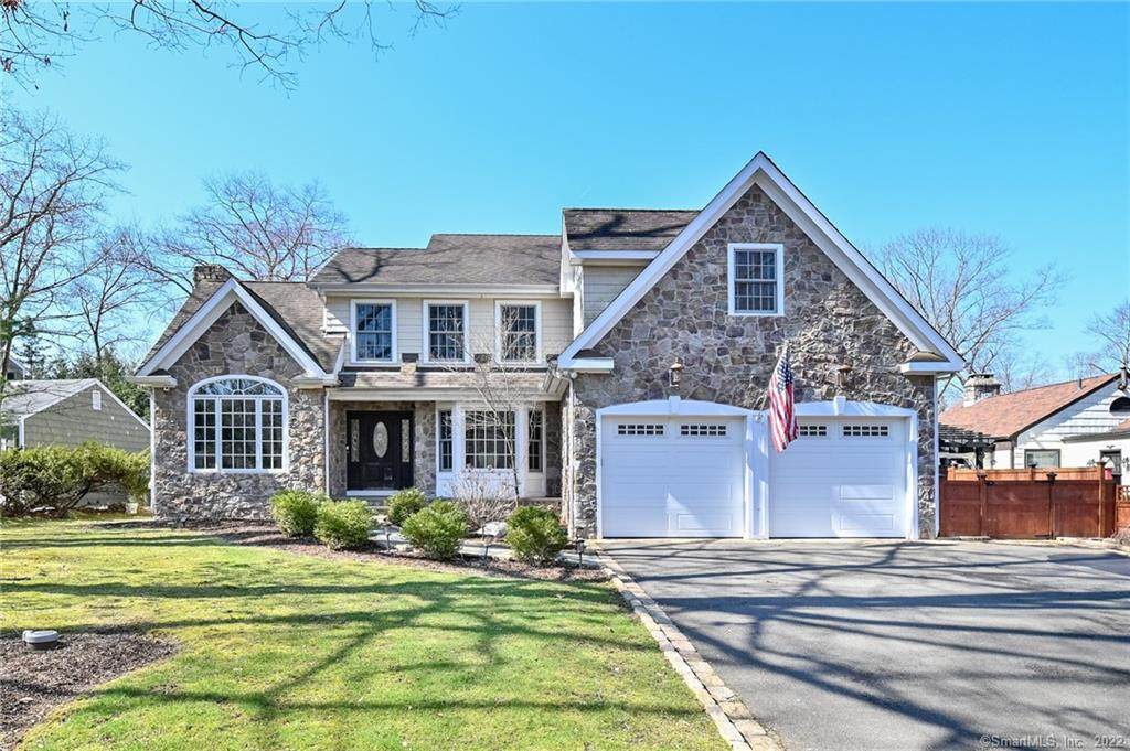 37 Hunting Lane - Photo 1