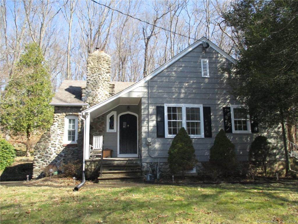 818 Middlebury Road - Photo 1