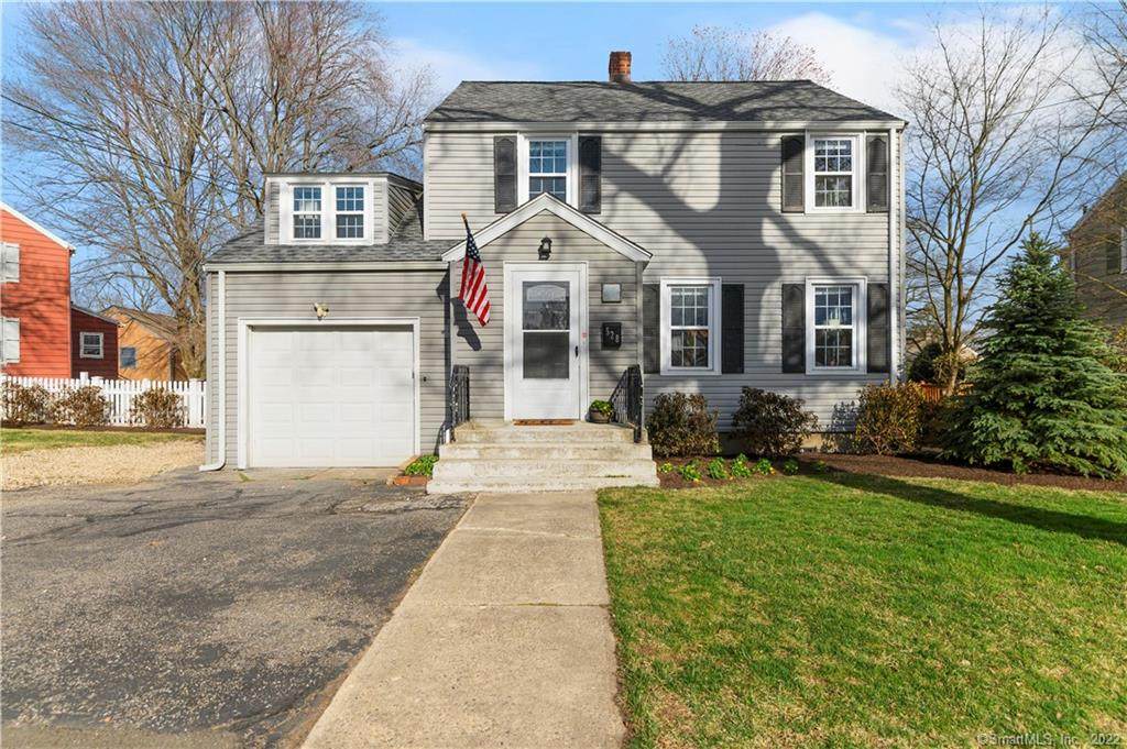 528 Freeman Avenue - Photo 1