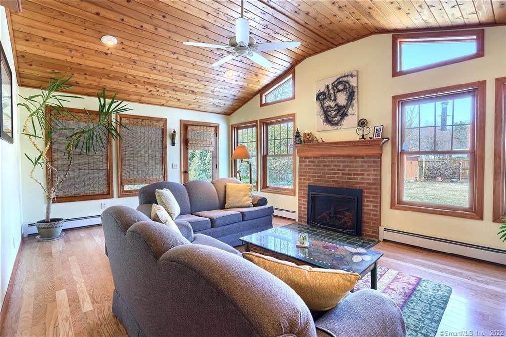 20 Maxwell Drive - Photo 1
