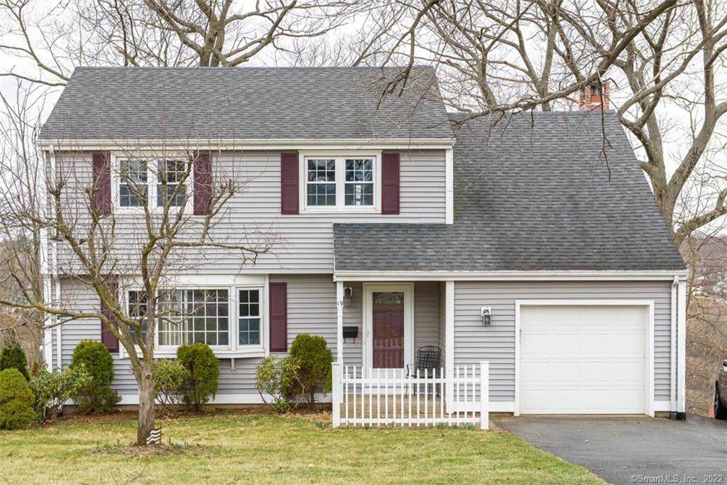 19 Berkeley Circle - Photo 1