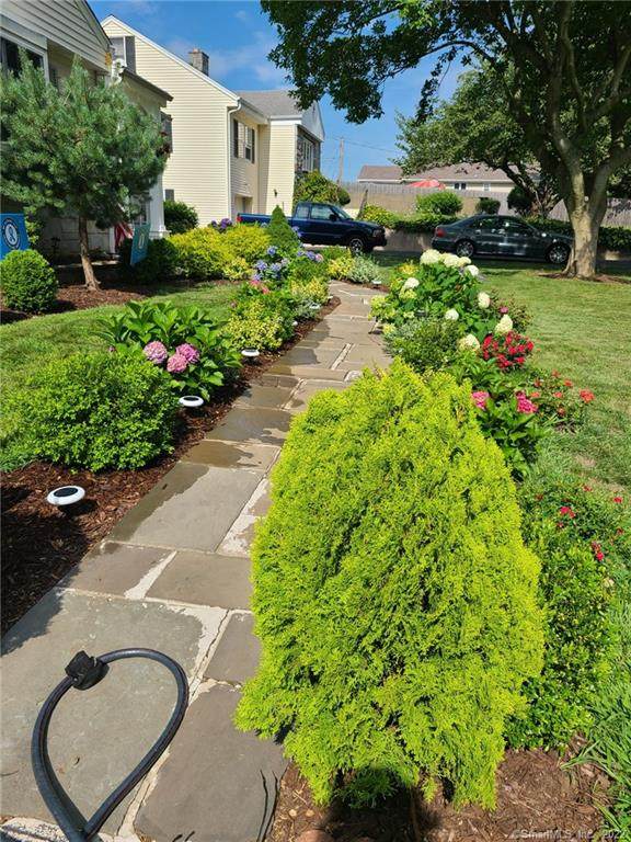 300 2nd Hill Lane - Photo 1