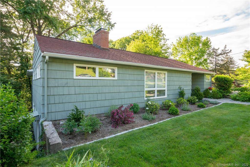40 Selden Hill Drive - Photo 1