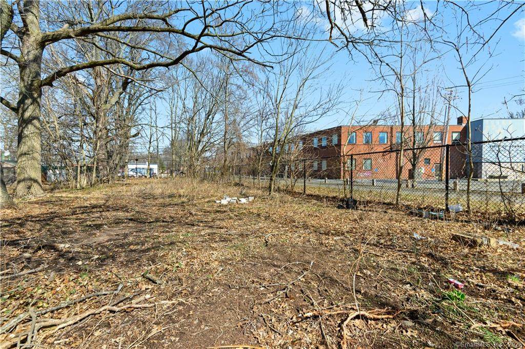 55 Brewster Street - Photo 1