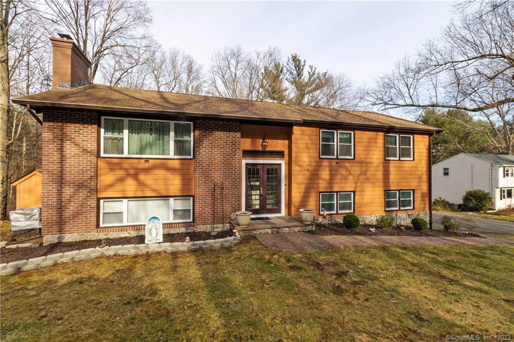 39 Stanley Drive - Photo 1
