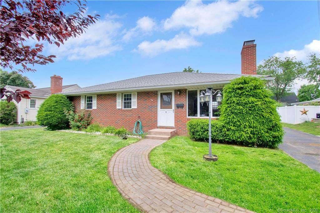 8 Sunset Drive - Photo 1