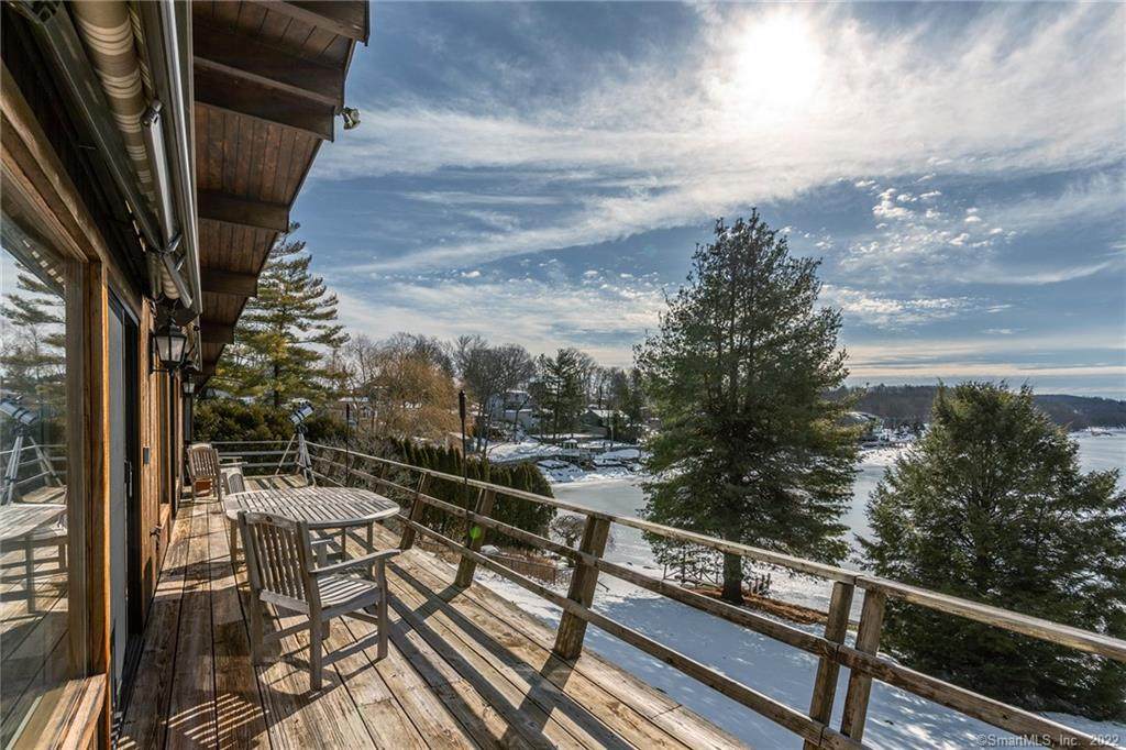 20 Lake Point Drive - Photo 1