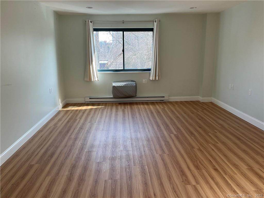 51 Schuyler Avenue - Photo 1