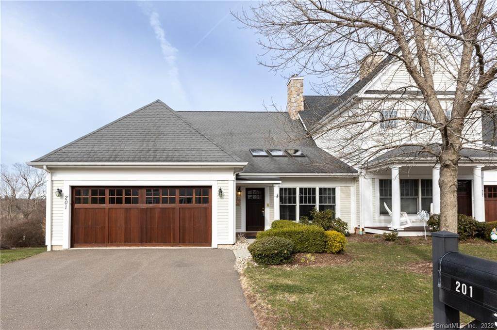 201 Strawberry Lane - Photo 1