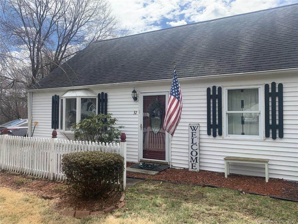 32 King Court - Photo 1