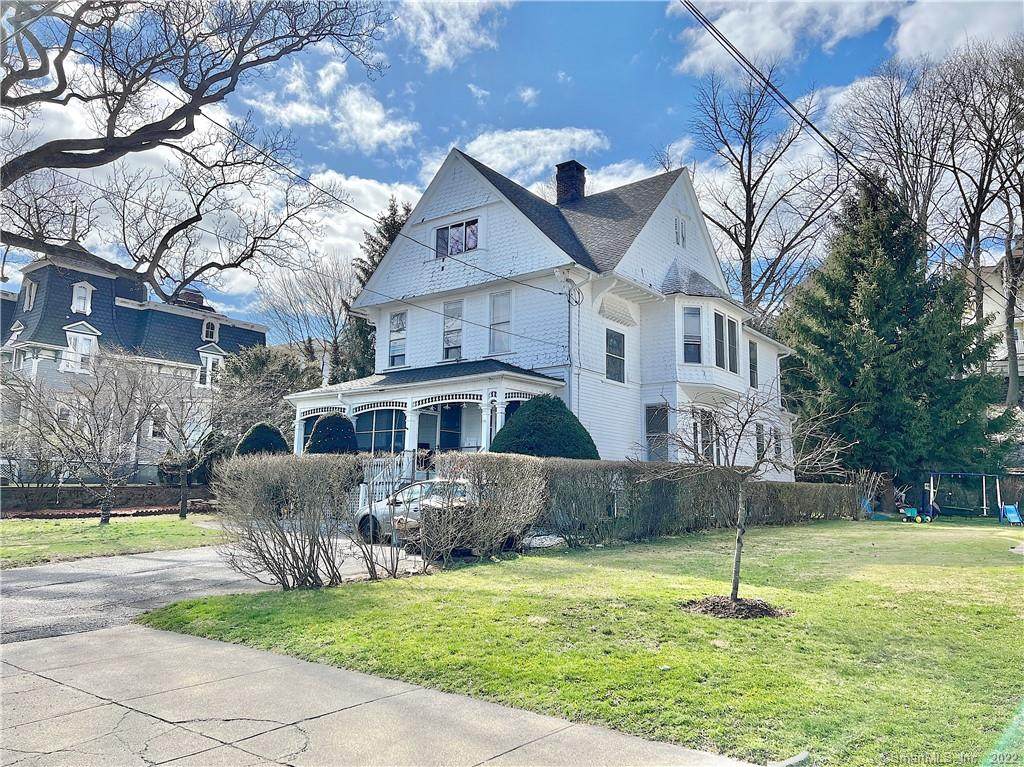 262 Elizabeth Street - Photo 1