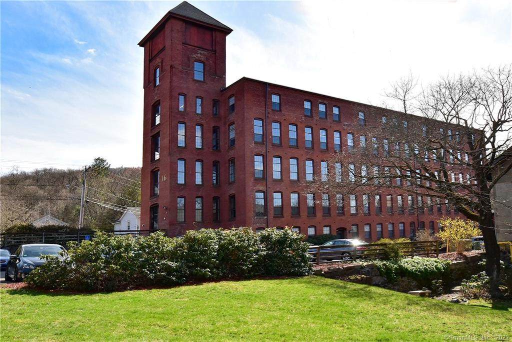 16 Vernon Avenue - Photo 1