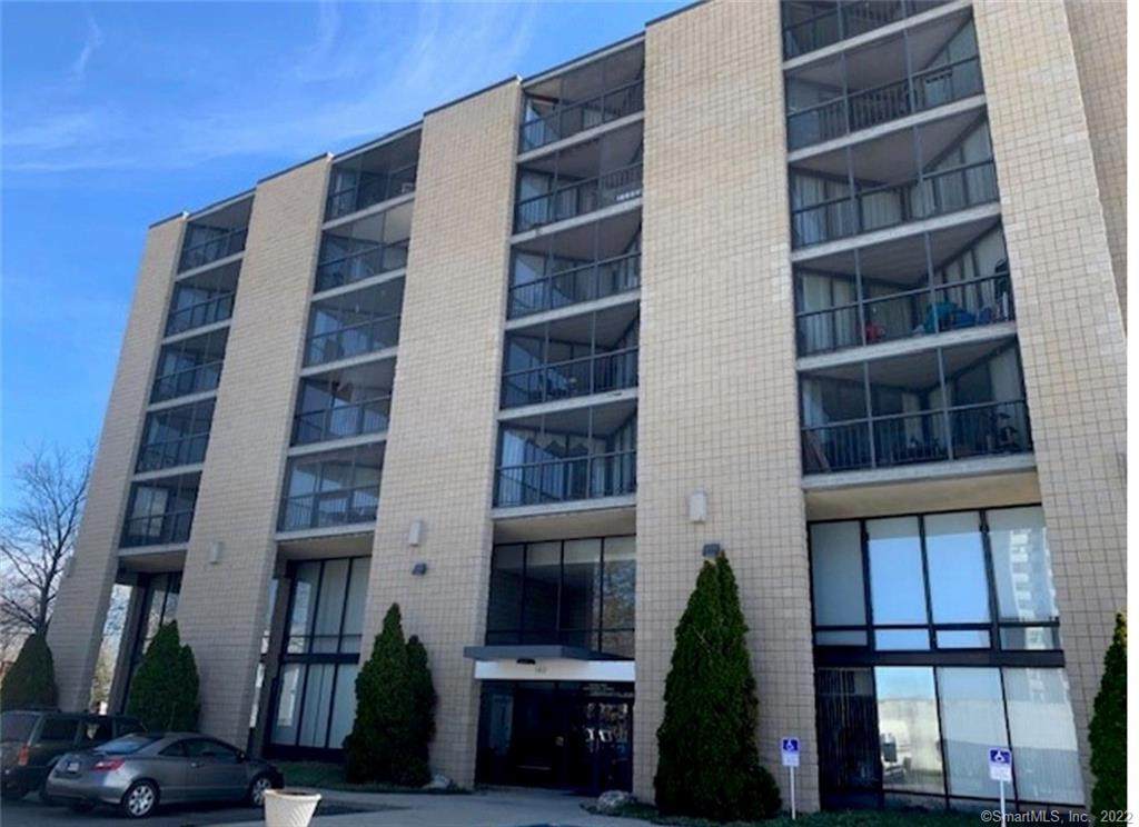 140 Captain Thomas Boulevard - Photo 1