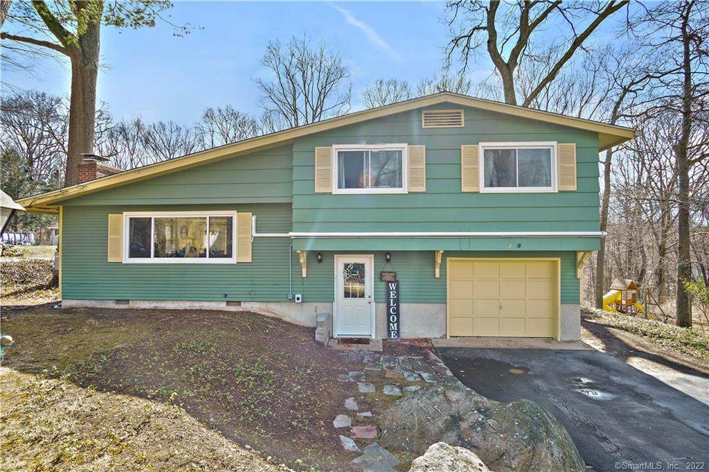 2 Patricia Court - Photo 1