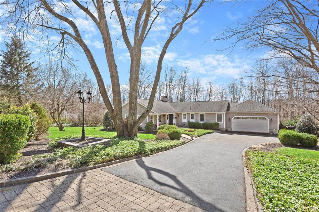 4 Pell Mell Drive - Photo 1