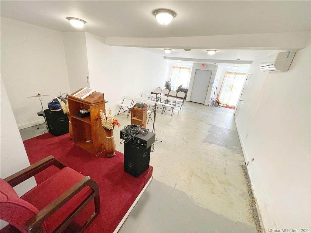 429 Baldwin Street - Photo 1