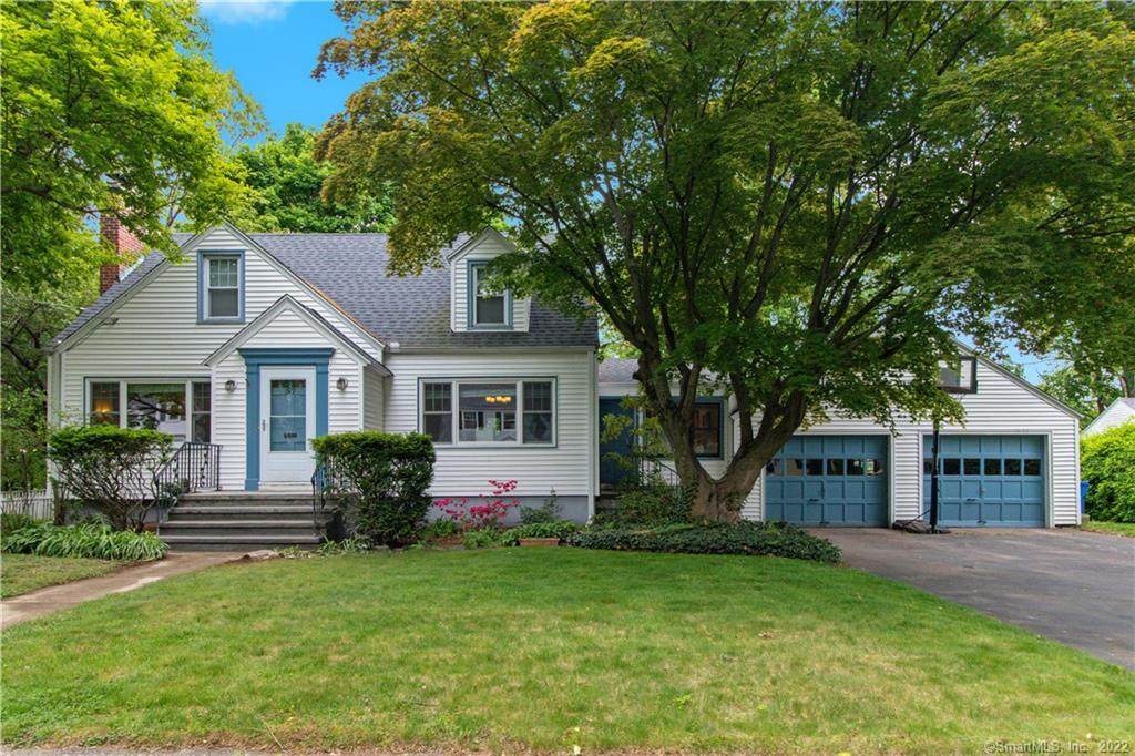 57 Lakeview Avenue - Photo 1