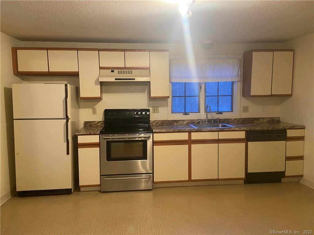 106 Poquonock Avenue - Photo 1