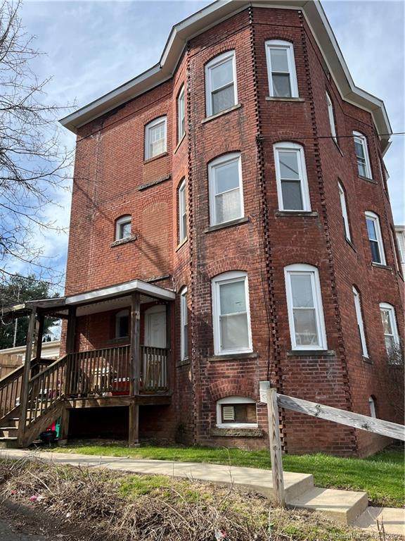 76 Silver Street - Photo 1