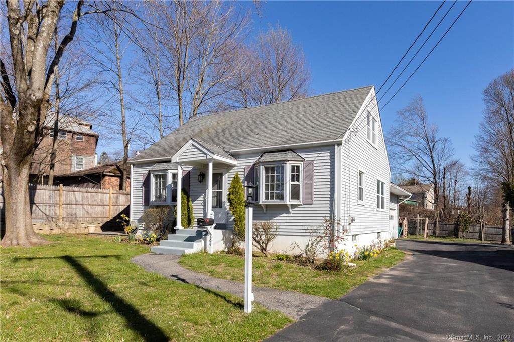 104 Colonial Street - Photo 1