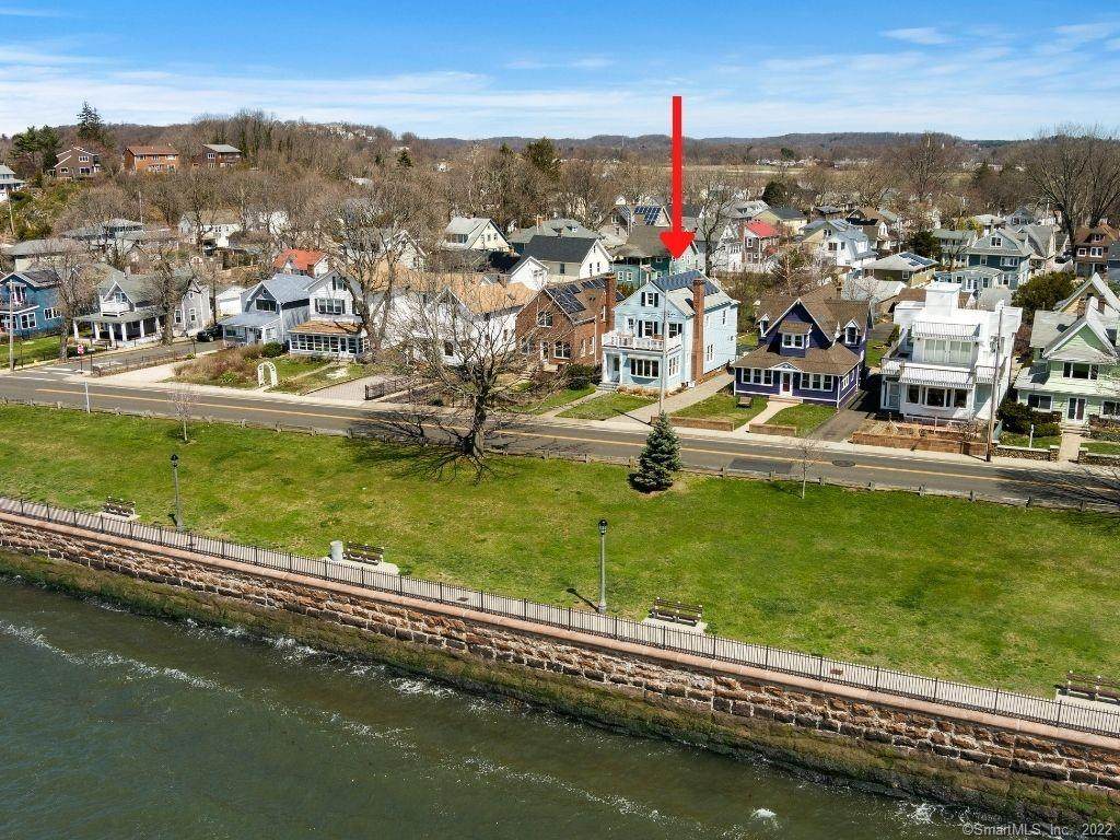 235 Townsend Avenue - Photo 1