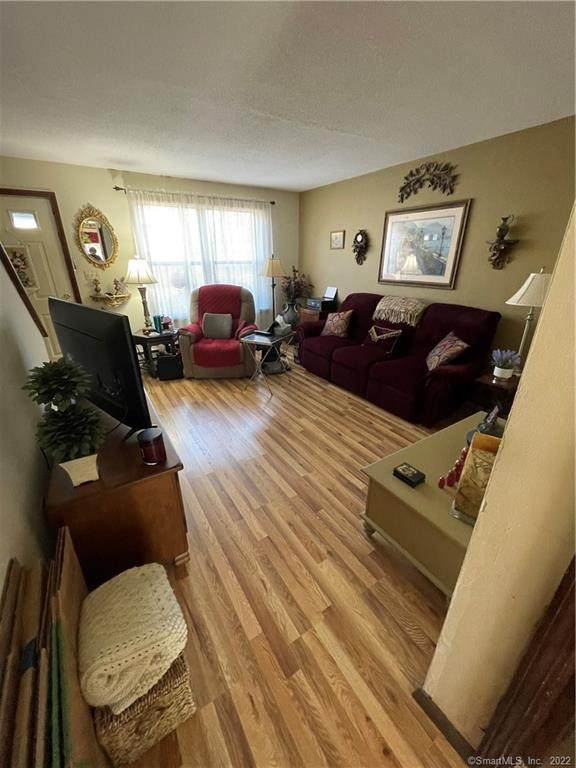 996 Meriden Waterbury Turnpike - Photo 1