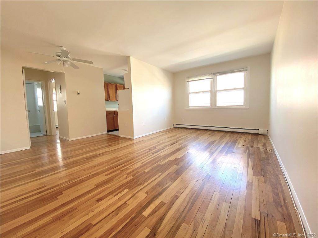 324 Strawberry Hill Avenue - Photo 1