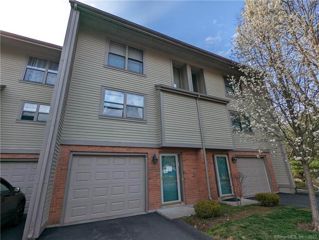 17 Metacomet Drive - Photo 1